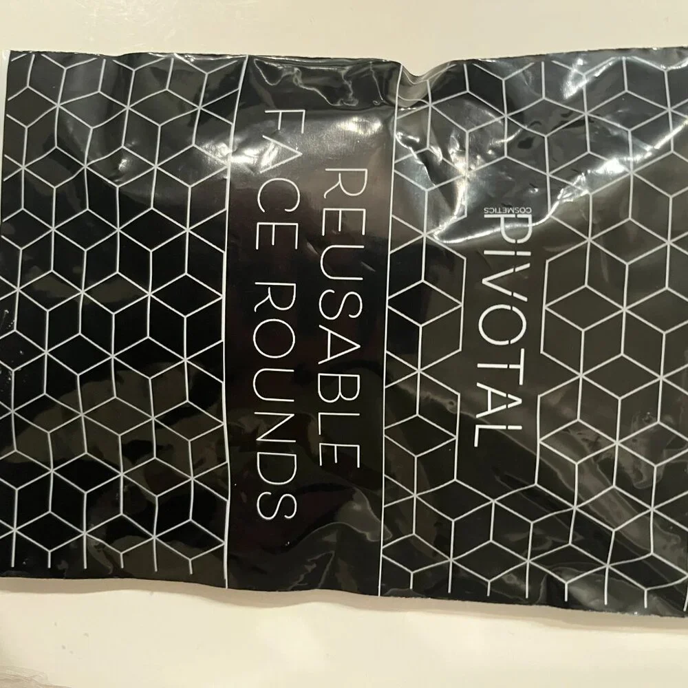 Self Care Beauty Lot (Body Buffer, Face Rounds, Headwrap and Eyelast Curler (wx)
